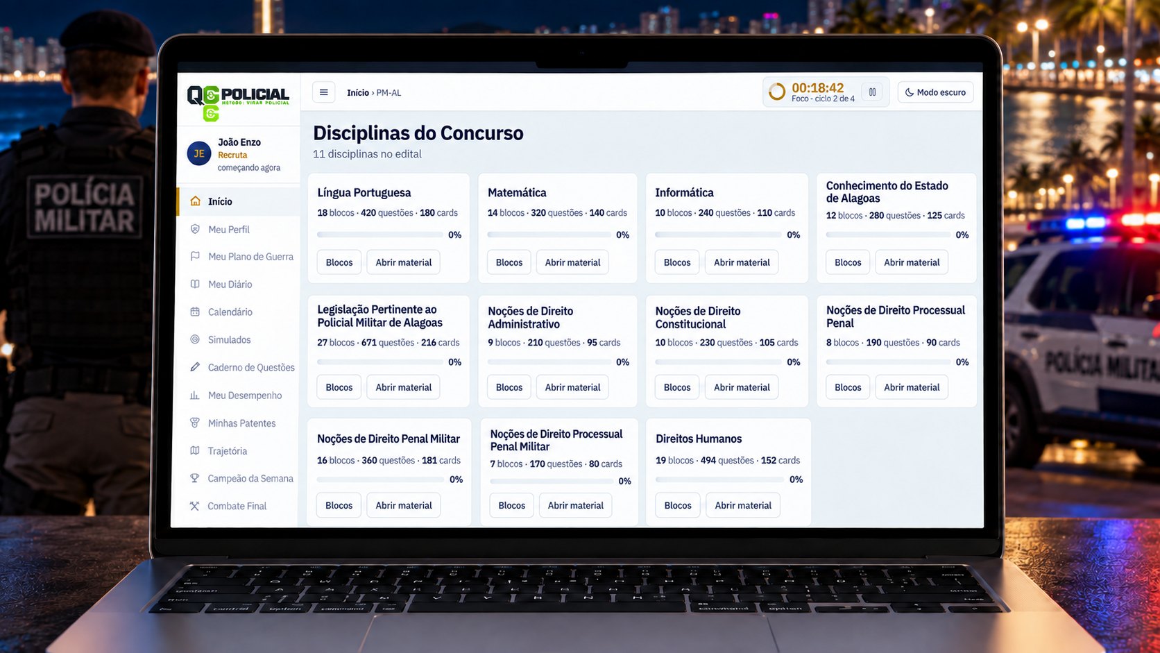 Tela com as disciplinas do concurso da PMAL, como Língua Portuguesa, Matemática, Informática e Direitos Humanos, com blocos, questões e cards